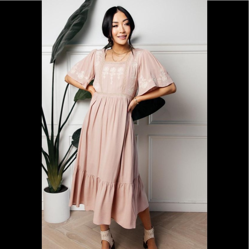 Embroidered midi dress